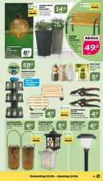 Gazetka promocyjna Netto - Angebote ab Montag - Gazetka - ważna od 25.06 do 25.06.2022 - strona 21 - produkty: Bank, blume, blumen, flasche, Garten, gartenbank, Gartenschere, kühlschrank, lack, Lacke, Lampe, laterne, Leuchte, pflanze, pflanzen, Roller, Schere, Schrank, Ti, topf