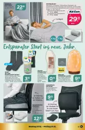 Gazetka promocyjna Netto - Angebote ab Montag - Gazetka - ważna od 31.12 do 31.12.2021 - strona 21 - produkty: asti, decke, Elan, elle, Glaskugel, kissen, Kugel, leine, Leuchte, leuchtmittel, salz, scholl, sitzkissen, socken, Sofa, tee, Ti, tisch