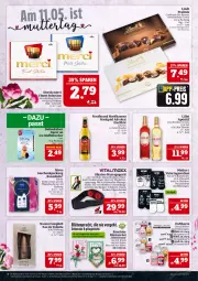 Gazetka promocyjna Marktkauf - Prospekt - Gazetka - ważna od 10.05 do 10.05.2025 - strona 6 - produkty: aperitif, Bau, baumwolle, Becher, blume, blumen, Blüte, body, body lotion, debeukelaer, decor, dusche, eier, eierlikör, flasche, geschenkpackung, Hefe, henkel, kerze, likör, lillet, lindt, Lotion, Massagegerät, merci, Naomi Campbell, nordbrand, pflegedusche, rosen, schenkel, socken, storck, Ti, Tiere, vita, wolle