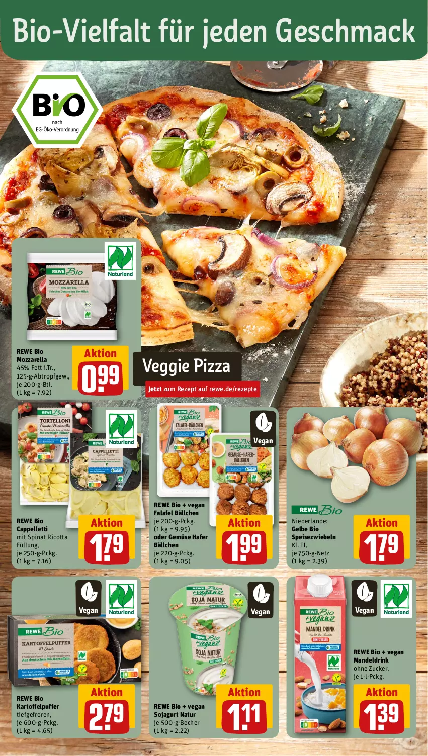 Aktueller Prospekt Rewe - Prospekte - von 03.06 bis 08.06.2024 - strona 4 - produkty: Becher, bio, Cap, drink, eis, elle, Falafel, hafer, kartoffel, kartoffelpuffer, mac, mandel, Mandeldrink, mozzarella, natur, pizza, rel, rewe bio, rezept, rezepte, ricotta, soja, Speisezwiebeln, spinat, Ti, veggie, zucker, zwiebel, zwiebeln